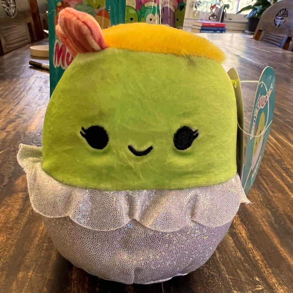 Squishmallow New Anjara 5 inch scented mystery squad popcorn scent
